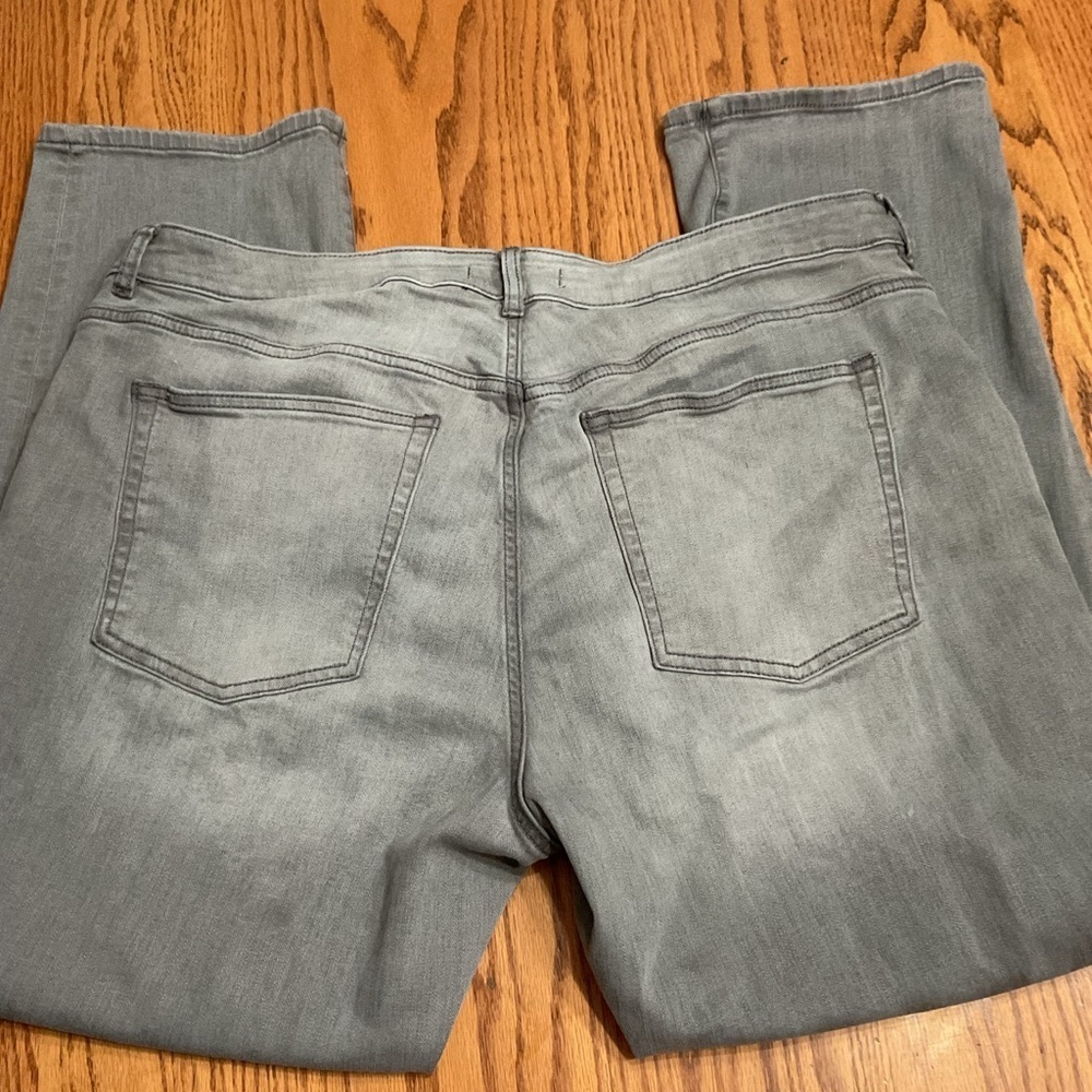 Warp + Weft Men's Chicago Straight in smoke grey size 40 waist length 30